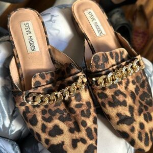 Leopard shoes